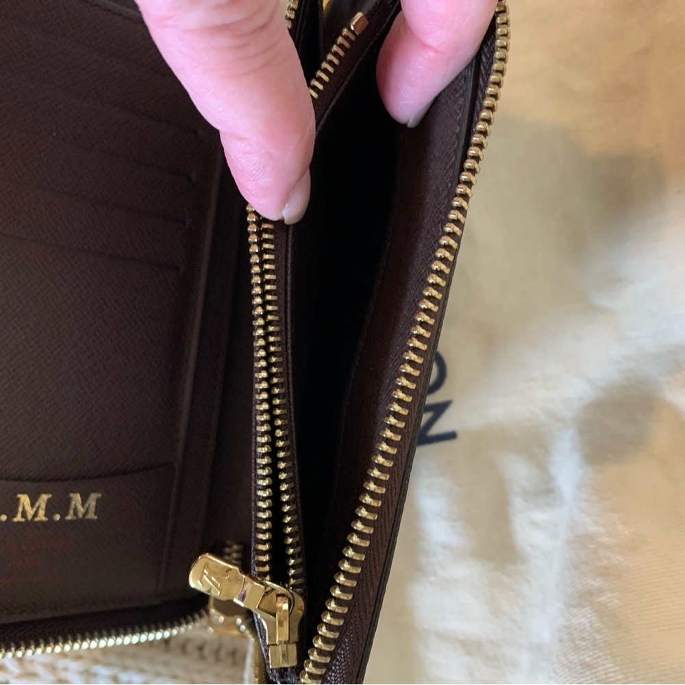 Louis Vuitton Brown Checkered Wallet with Gold Zipper # M12142 - Picture 9 of 16